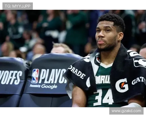 雄鹿已有三名双向球员需裁员一人才能签下字母弟